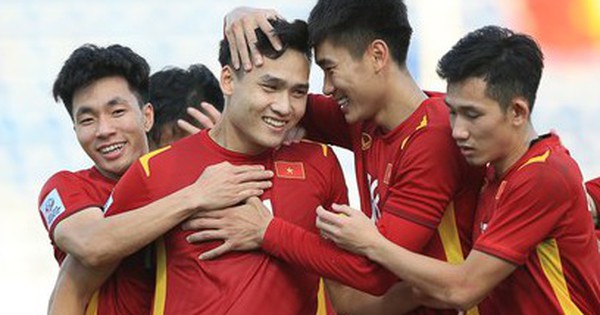 Vừa nhận nhiệm vụ, HLV Troussier công bố luôn danh sách triệu tập U23 Việt Nam