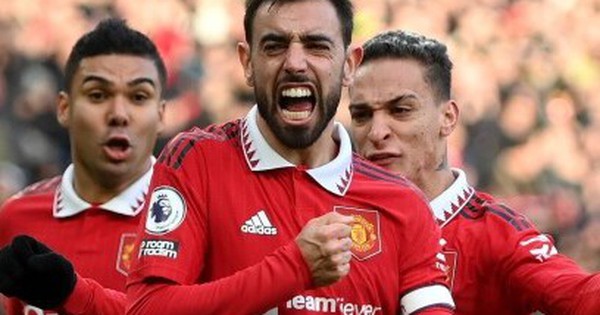 Bruno Fernandes không bị tước băng đội trưởng Man Utd