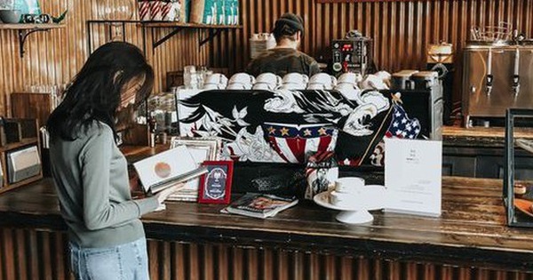 
                                    Dùng hơn 1 tỷ dành dụm 7 năm về quê mở quán trà sữa rồi lỗ sạch sau 3 tháng
