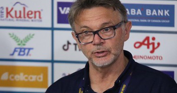 HLV Philippe Troussier: “Lẽ ra chúng ta có thể ghi nhiều bàn thắng hơn”