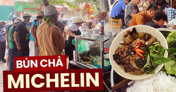 Khách du lịch chấp nhận kéo vali chờ cả tiếng ăn bún chả Michelin, quán huy động 10 nhân lực cũng không kịp phục vụ