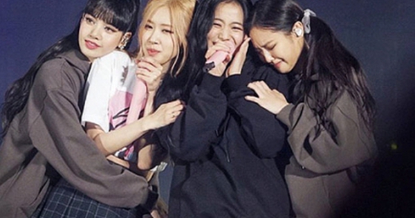 Concert BLACKPINK tại Việt Nam so với nước bạn