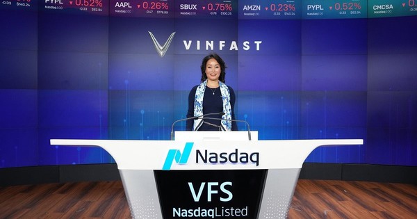 Bùng nổ về cuối phiên, cổ phiếu VinFast chốt ngày ở mức 37 USD, vốn hoá 85,5 tỷ USD, đứng top 5 ngành ô tô toàn cầu