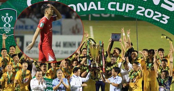 Bùi Tiến Dũng ôm đầu vì sút trượt penalty, CLB Thanh Hoá lần đầu tiên vô địch Cup quốc gia