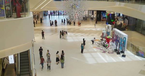 Bất ngờ trước ngày khai trương Lotte Mall Hồ Tây: Vắng hơn nhiều so với tưởng tượng dù đã có thêm hàng quán