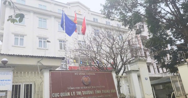 Thu hồi thẻ kiểm tra thị trường của Cục trưởng Cục Quản lý thị trường Thanh Hóa