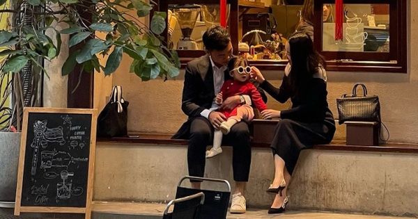 View - Chủ tịch Lương Xuân Trường lần đầu đăng ảnh Tết cùng vợ giám đốc và con gái, khung hình 3 người hội tụ sẽ thế nào?