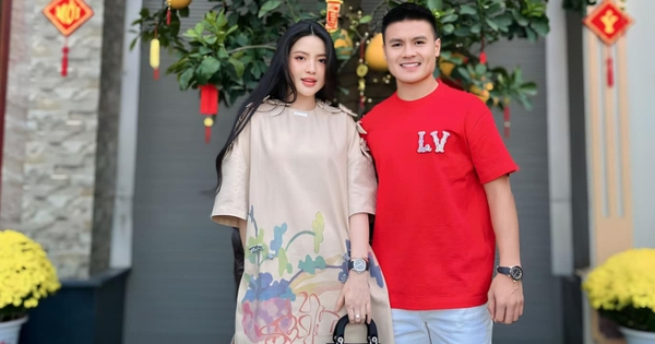 View - Chu Thanh Huyền lên đồ sang chảnh tạm biệt tết, rủ họ hàng nhà Quang Hải đi hát karaoke, ăn khế cực vui