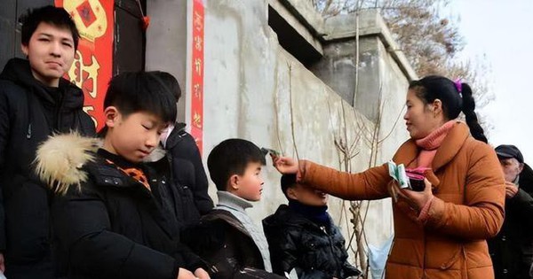 View - Sau khi đi chúc Tết họ hàng, tôi giật mình nhận ra "điểm chí mạng" khiến con mình luôn rụt rè, không xuất sắc như con nhà người