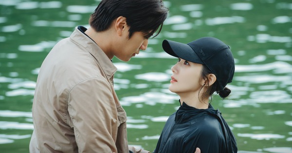 View - Cô Đi Mà Lấy Chồng Tôi đổi 1 chi tiết mà được khen “quá tinh tế”, hành động của nam chính khiến netizen mê mệt