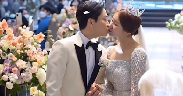 View - Sao nam vỡ òa thông báo chuẩn bị đón con đầu lòng sau hành trình thụ tinh ống nghiệm gian nan