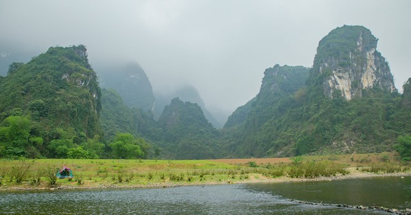 Phát hiện thảo nguyên xanh cách Hà Nội chưa tới 100km, được so sánh như “vịnh Hạ Long trên cạn”