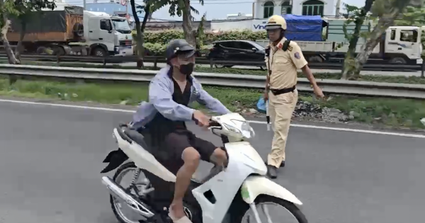 CLIP: Lái xe liều mạng 