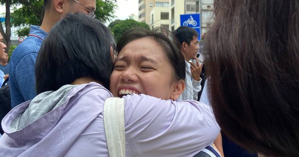 Đề thi vào 10 môn toán TPHCM năm 2024