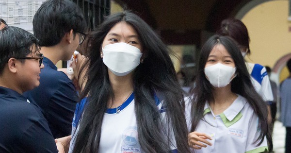 Lộ diện thủ khoa các khối thi năm nay, Ninh Bình, Bắc Ninh... không có ĐỐI THỦ!