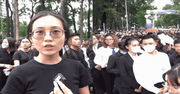 Người trẻ xếp hàng dài vào viếng Tổng Bí thư Nguyễn Phú Trọng: 