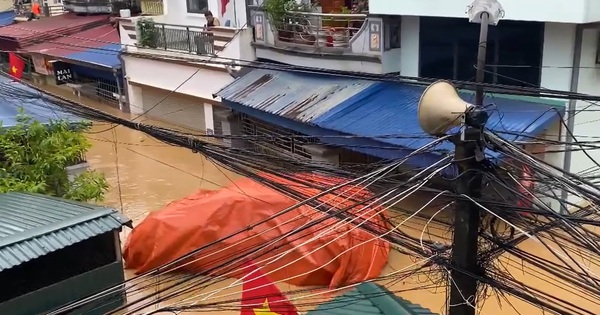 2 ô tô bọc bạt trôi theo nước lũ ở Thái Nguyên đã được tìm thấy: Hé lộ tình trạng xe