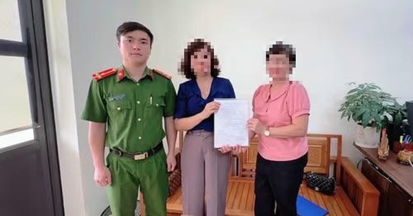 Tài khoản ngân hàng bất ngờ nhận được 20 tỷ đồng, người phụ nữ lập tức nhờ công an xác minh: Số tiền trên là do một công ty tại Hà Nội chuyển nhầm