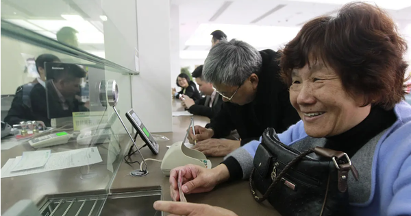 Người già có tiền gửi trong ngân hàng tuyệt đối đừng quên 5 điều này, rủi ro khôn lường