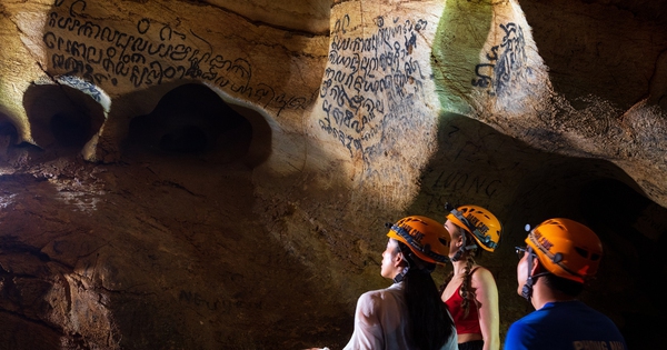 Hang Bi Ký - lời thì thầm của đá