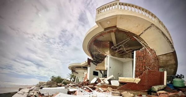 Bộ Xây dựng yêu cầu làm rõ vụ hàng loạt villa đổ sập sau bão số 10