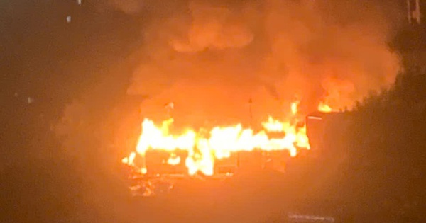 Vụ ngôi nhà cháy 2 lần cùng một ngày ở Hà Nội: Khởi tố người đàn ông đốt rác trên sân thượng