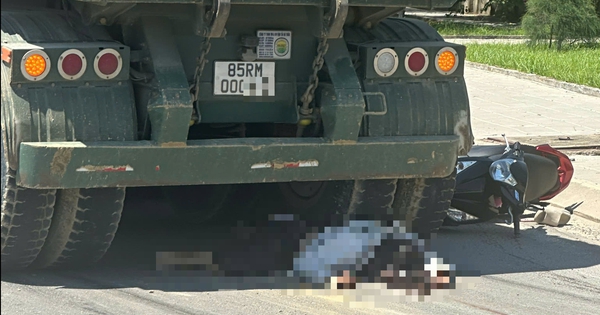 Khánh Hòa: Một thiếu nữ đi xe máy tử vong khi tai nạn với xe ben