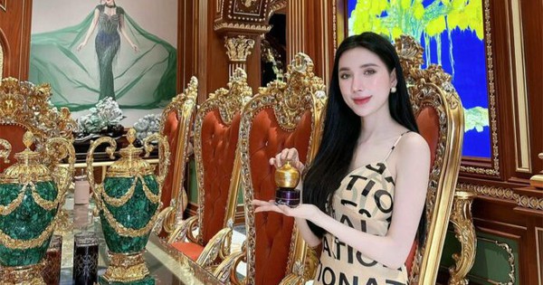 Ngân Collagen lại bị gọi tên