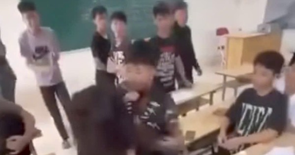 Nữ sinh lớp 10 bị hành hung trong lớp học, gọi là “con bán rau”