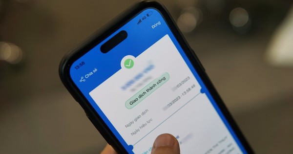 Chuyển khoản 750 triệu đồng vào một tài khoản ACB, người phụ nữ SN 1996 vừa giao dịch thành công đã vội báo công an