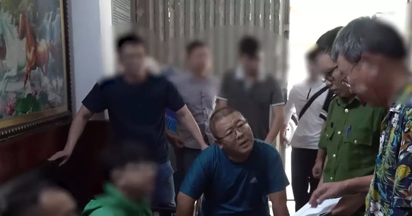 Công an Khánh Hòa bàn giao tên tội phạm lừa đảo cho Trung Quốc