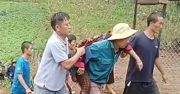 Đang đi làm, hai vợ chồng bị sét đánh tử vong