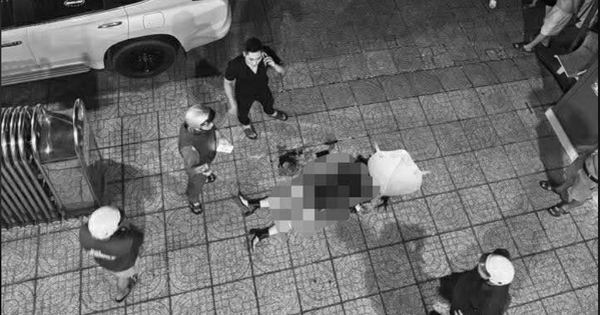 Bắt nam thanh niên đâm chết bạn gái trên vỉa hè ở TP.HCM