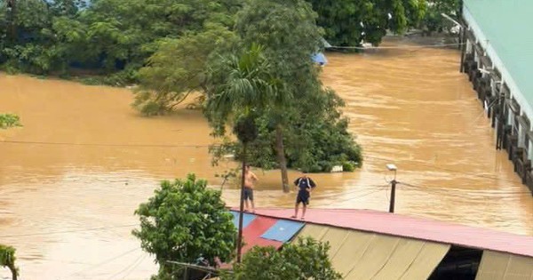 Nữ hiệu trưởng bị nước lũ cuốn tử vong