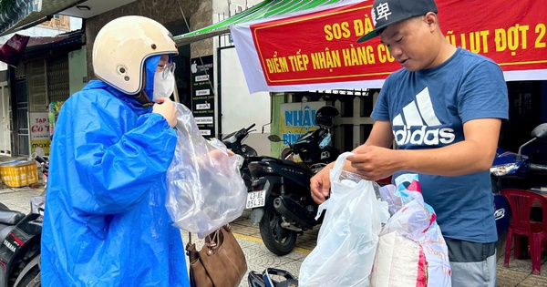 Người Đà Nẵng tất bật gom hàng cứu trợ gửi ủng hộ đồng bào vùng lũ miền Bắc