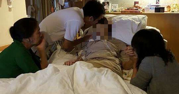 Người phụ nữ ung thư dạ dày rồi qua đời vì 3 việc nhiều người thích làm trước khi đi ngủ