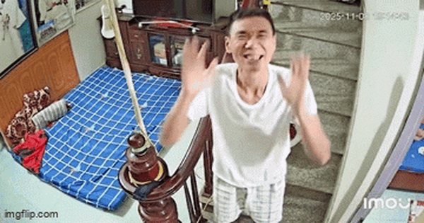 Ông bố vội vàng bật dậy, nhảy cẫng như đứa trẻ khi nghe tiếng con gái gọi qua camera