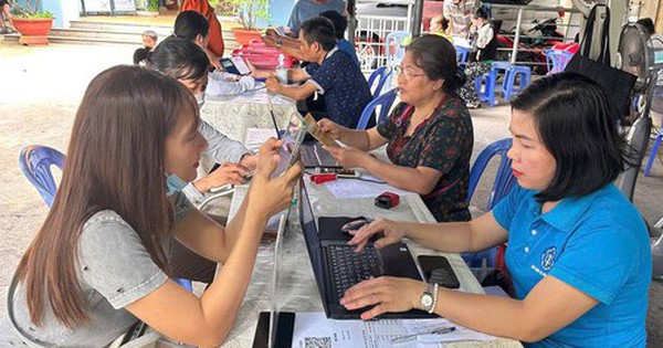 Từ 1-1-2026, người lao động có thể được hưởng trợ cấp thất nghiệp gần 320 triệu đồng