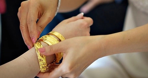 Mẹ chồng đòi bán vàng hồi môn của tôi, ai ngờ chỉ 1 tháng sau bà xuống nước xin lỗi