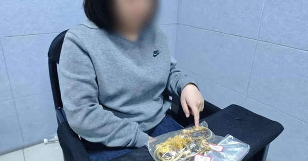 Mang vàng đi cầm đồ được 900 triệu đồng, người phụ nữ bị bắt giữ