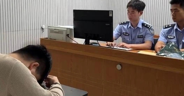 Mẹ vừa thông báo chuyển khoản thành công 300 triệu, nam sinh xác nhận rồi liền báo cảnh sát