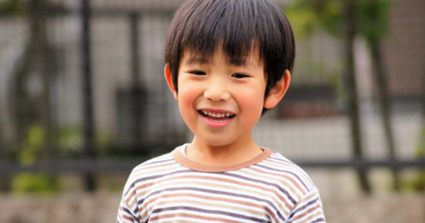 3 đặc điểm của những đứa trẻ được yêu đương thực sự, muốn giấu cũng không giấu nổi!