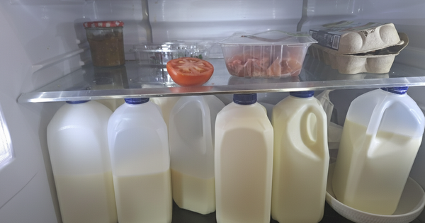 Đi khám xương, chàng trai bất ngờ phát hiện ung thư gan vì uống sữa sai cách