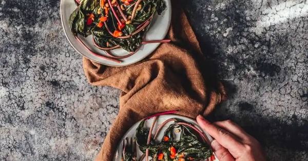 Loại rau nhiều sắt hơn thịt bò, người Trung Quốc quý như “vàng”: Mọc đầy Việt Nam