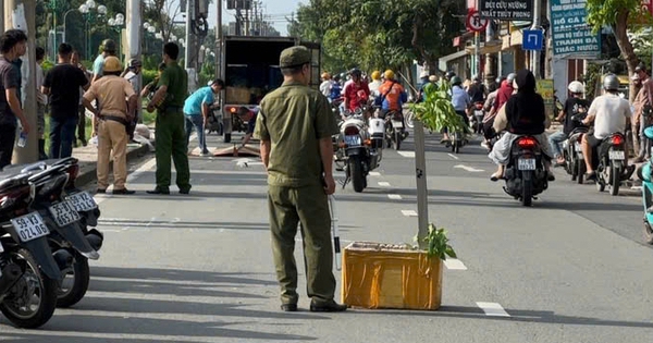 Người đàn ông tập thể dục tử vong khi băng qua đường ở TP HCM