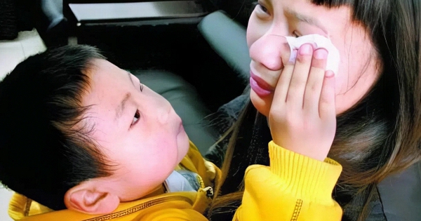 Con trai thường xuyên ú ớ, khóc thét giữa đêm, mẹ sinh nghi liền đến trường xem camera: Những gì nhìn thấy khiến chị chết lặng