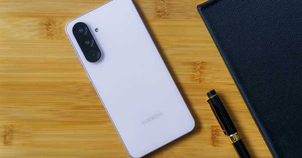 Bí kíp giật giải 20/11 hot nhất trường: chỉ cần bật Gemini Live là đủ