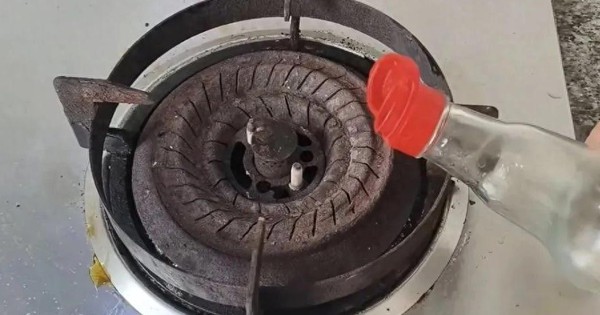 Mẹ tôi truyền lại mẹo nhỏ với giấm trắng: Làm xong tôi mới biết mình đã phí tiền bao năm