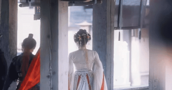 Lần đầu có mỹ nhân “mặt như mâm bạc” lại được khen nức nở: Visual tuyệt tác hội họa, không thể đẹp hơn được nữa