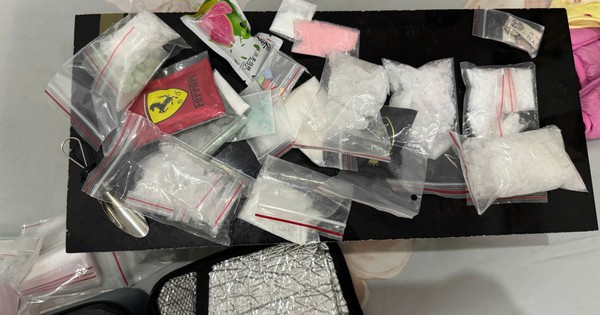 Ném vali chứa ma túy vào sau nhà nguyên bí thư xã để che giấu tội cho con rể